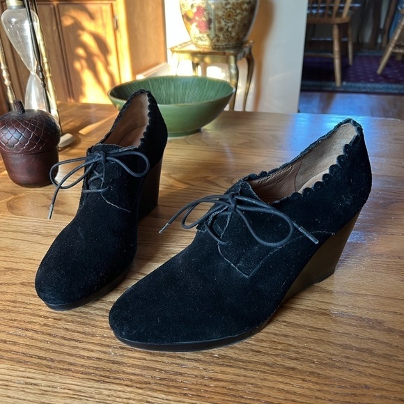 Jack Rogers Olivia Suede Scalloped Wedge Booties 11 - Picture 1 of 10